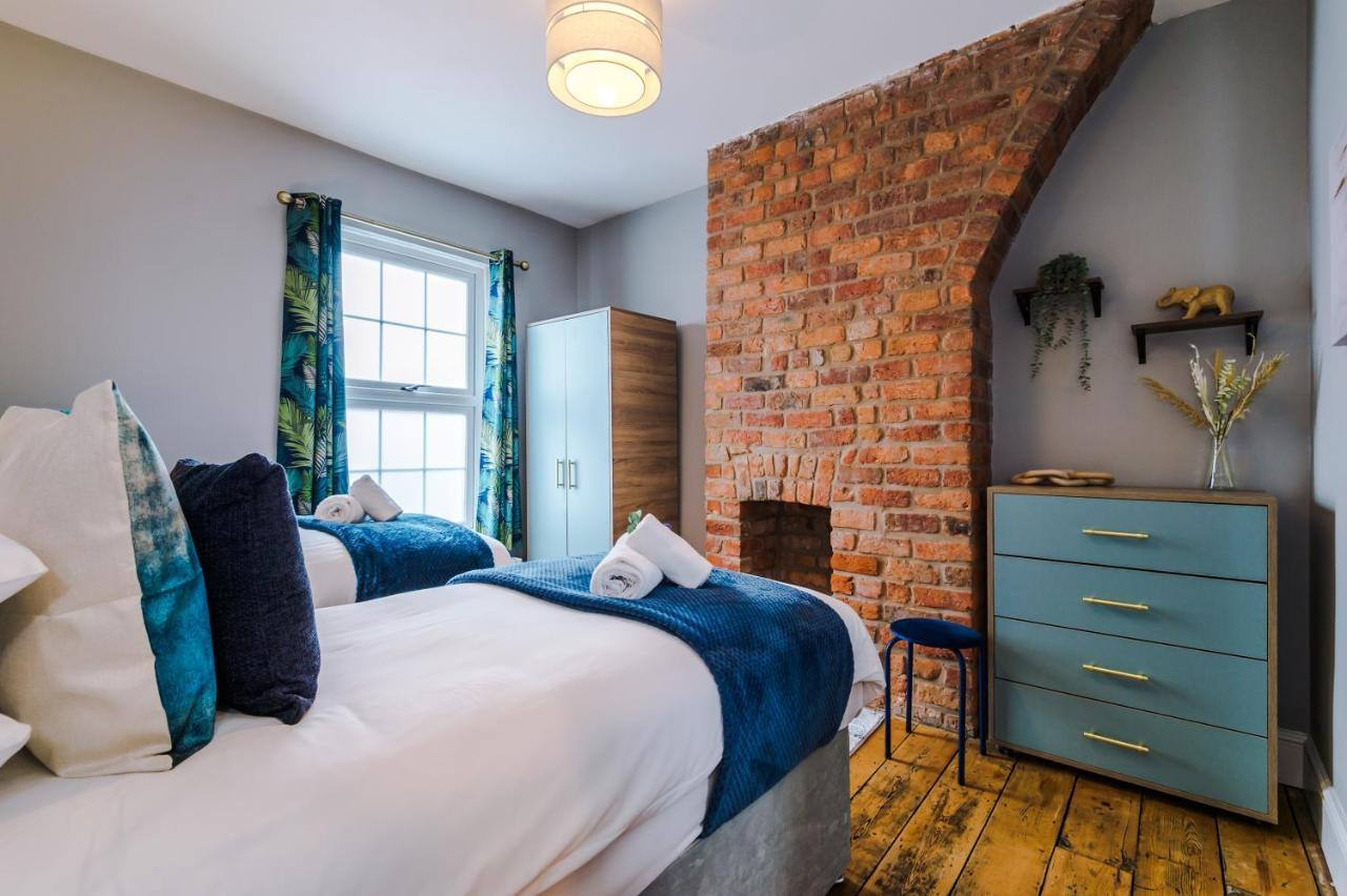 New! Gorgeous 2-Bed Home In Chester City Centre By 53 Degrees Property - Incredible Location, Ideal For Small Groups - Sleeps 6! Экстерьер фото